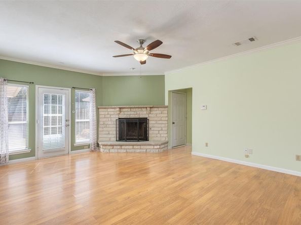 9410  Chimneywood Drive , Rowlett Texas 75089