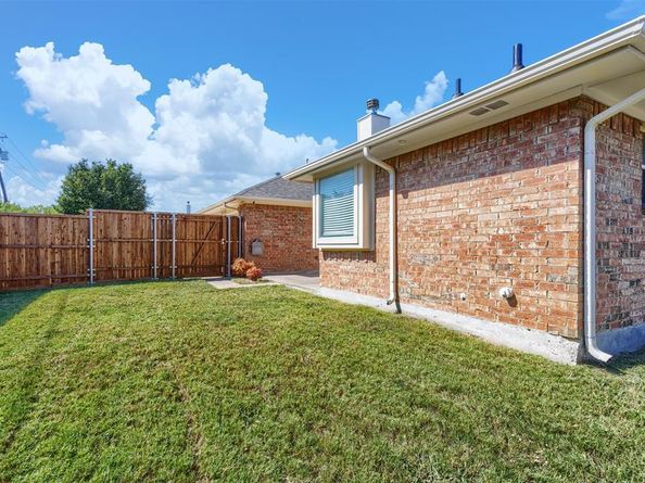 9410  Chimneywood Drive , Rowlett Texas 75089