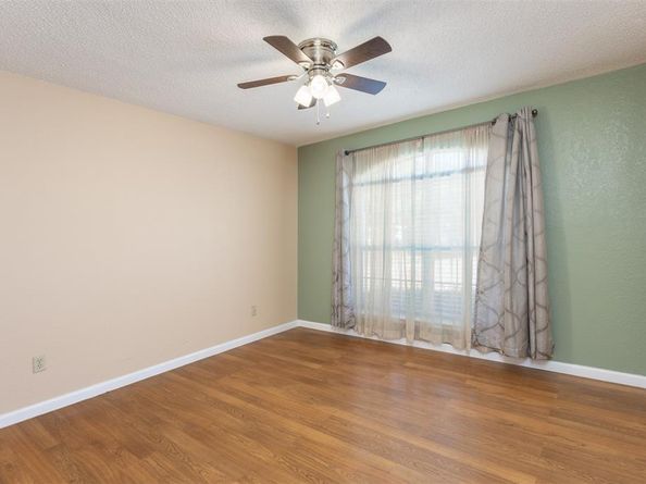 9410  Chimneywood Drive , Rowlett Texas 75089