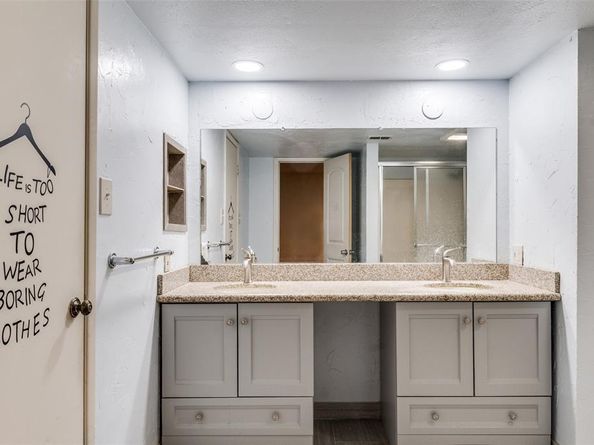 1109  Lesa Lane , Garland Texas 75042