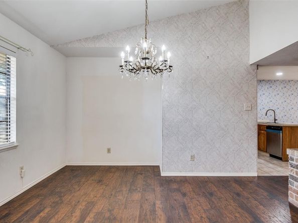 1109  Lesa Lane , Garland Texas 75042