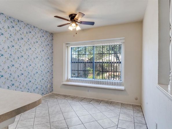 1109  Lesa Lane , Garland Texas 75042