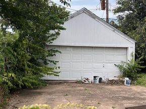 1104 E Robert Street , Fort Worth Texas 76104