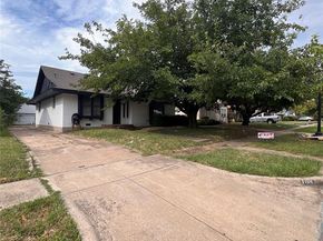 1104 E Robert Street , Fort Worth Texas 76104