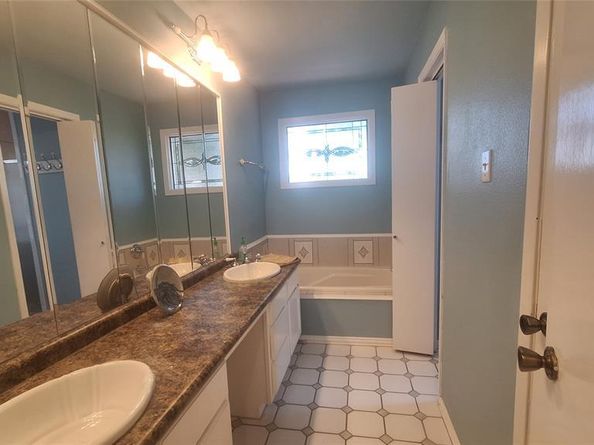 613  Colt Neck Court , Colleyville Texas 76034