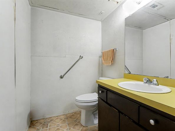 705  Baruna Circle , Garland Texas 75043