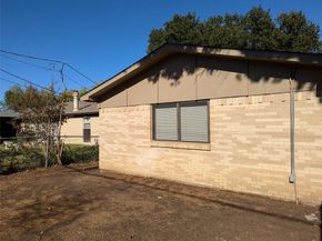 142  Price Drive , Lewisville Texas 75067