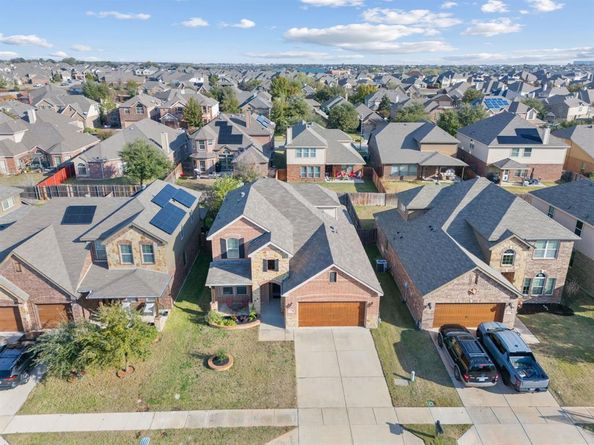 5640  Spirit Lake Drive , Fort Worth Texas 76179