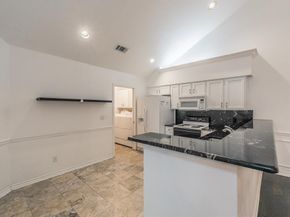 803  Cara Lane , Arlington Texas 76012