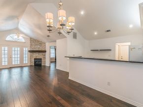 803  Cara Lane , Arlington Texas 76012