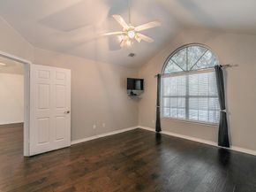 803  Cara Lane , Arlington Texas 76012