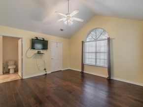 803  Cara Lane , Arlington Texas 76012