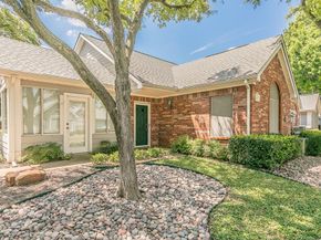 803  Cara Lane , Arlington Texas 76012