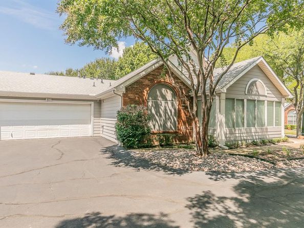 803  Cara Lane , Arlington Texas 76012