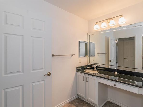 803  Cara Lane , Arlington Texas 76012