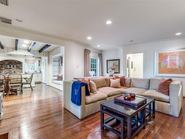 3916  Stonebridge Drive , Dallas Texas 75204