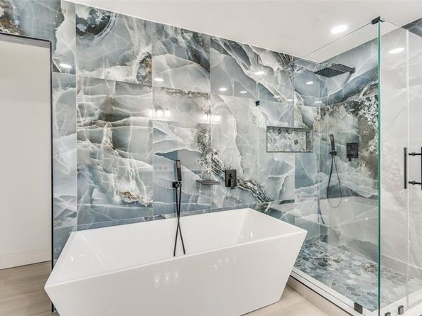 5807  Winding Woods Trail , Dallas Texas 75227