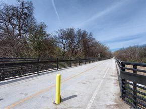 7450  Holly Hill Drive  105, Dallas Texas 75231