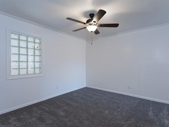 7450  Holly Hill Drive  105, Dallas Texas 75231