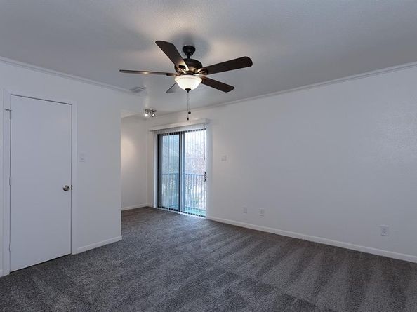 7450  Holly Hill Drive  105, Dallas Texas 75231