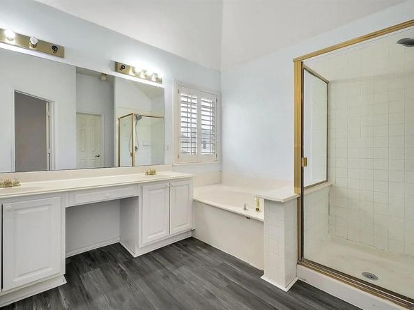 1372  Mae  , Carrollton Texas 75007