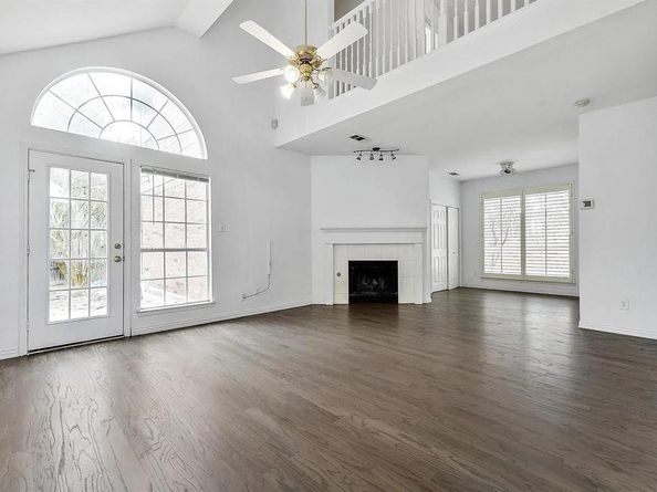 1372  Mae  , Carrollton Texas 75007