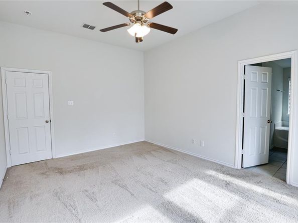 10813  Valor Trail , Fort Worth Texas 76108