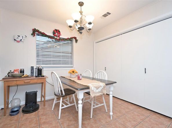 2708  Foxcroft Circle , Denton Texas 76209