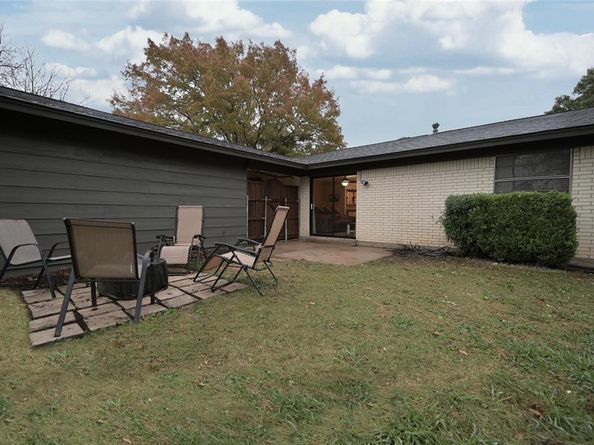 2708  Foxcroft Circle , Denton Texas 76209