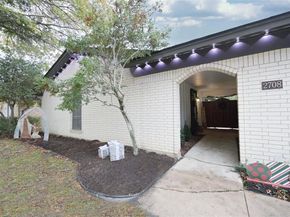 2708  Foxcroft Circle , Denton Texas 76209