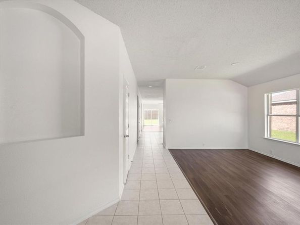 1406  Anglican Drive , Arlington Texas 76002