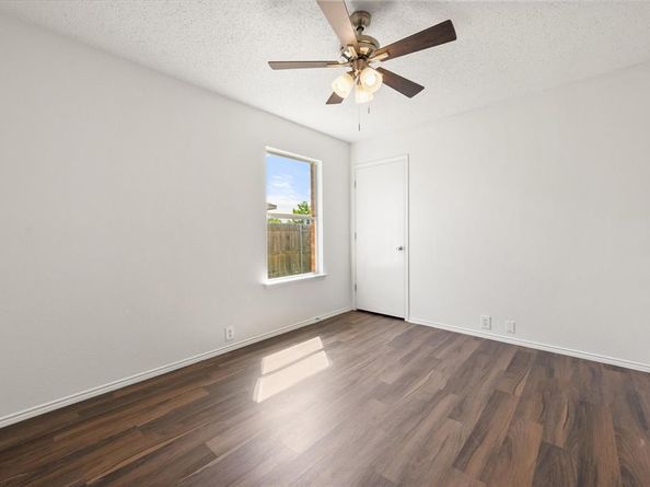 1406  Anglican Drive , Arlington Texas 76002