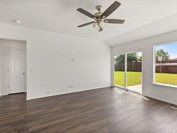 1406  Anglican Drive , Arlington Texas 76002