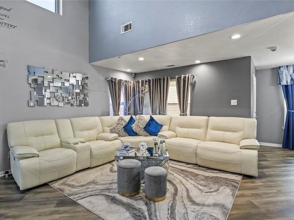 8342  Timberbrook Lane , Dallas Texas 75249