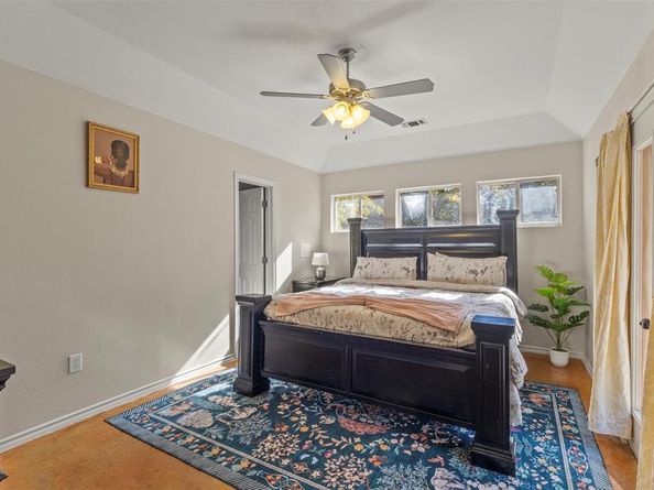 1522  Oakwood Drive , Denton Texas 76205