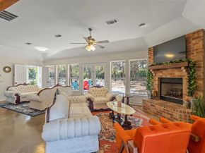 1522  Oakwood Drive , Denton Texas 76205