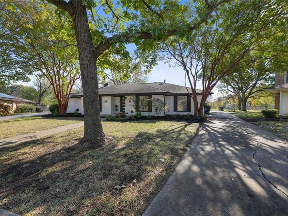 2708  Lark Circle , Plano Texas 75075