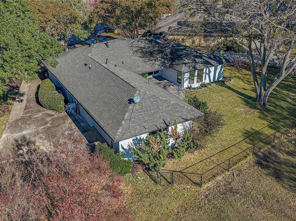 2708  Lark Circle , Plano Texas 75075