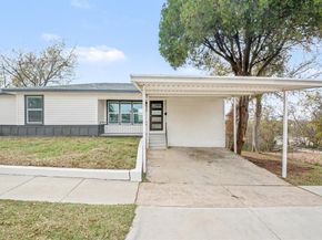 928  Ash Crescent Street , Fort Worth Texas 76104