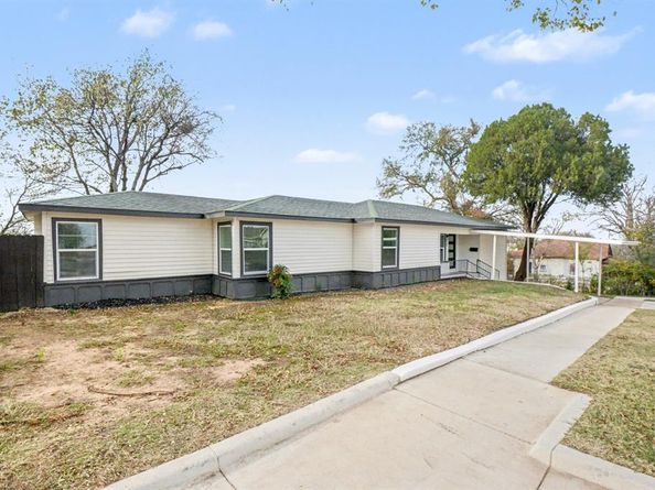 928  Ash Crescent Street , Fort Worth Texas 76104