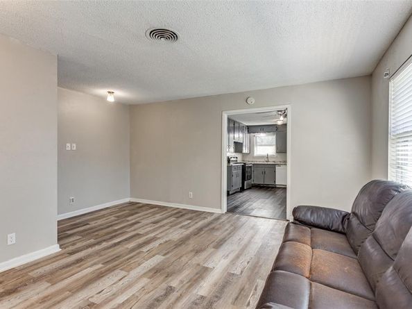 2705 W Fuller Avenue , Fort Worth Texas 76133