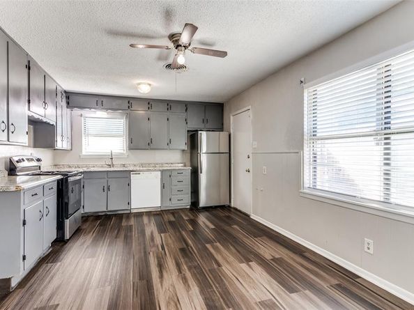 2705 W Fuller Avenue , Fort Worth Texas 76133