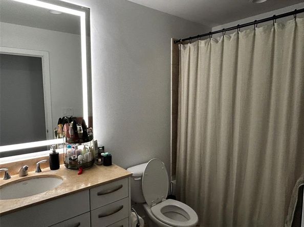 1200  Main Street  902, Dallas Texas 75202