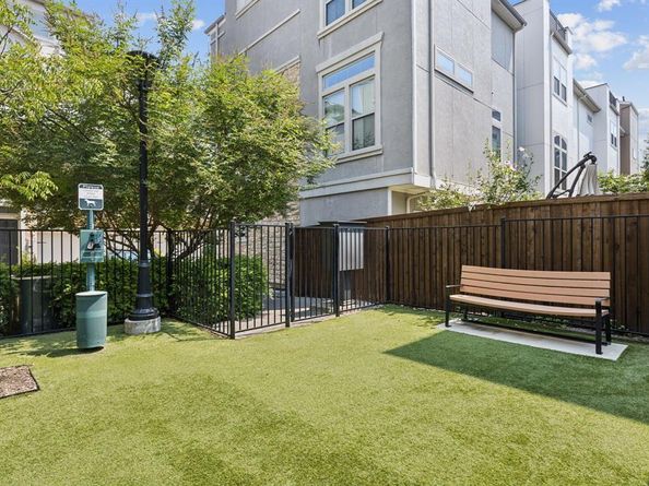 779  Lacey Oaks Place , Dallas Texas 75204