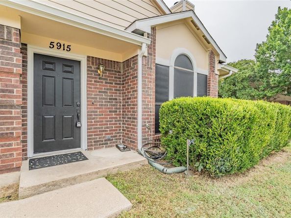 5915  Rocky Point Drive , Arlington Texas 76018