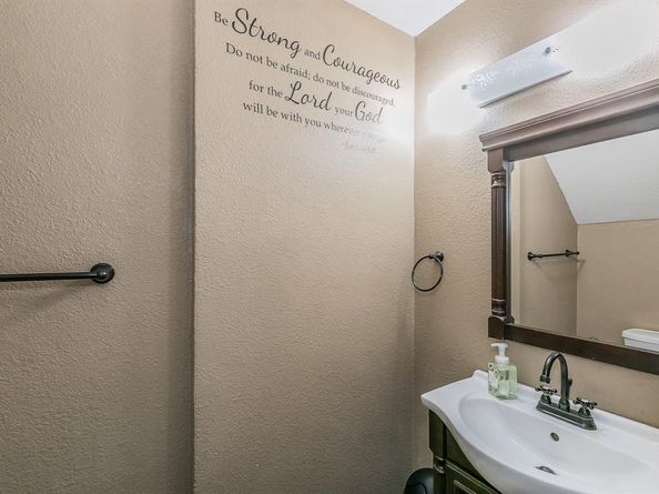 5915  Rocky Point Drive , Arlington Texas 76018