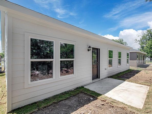 5017  Cottey Street , Fort Worth Texas 76105