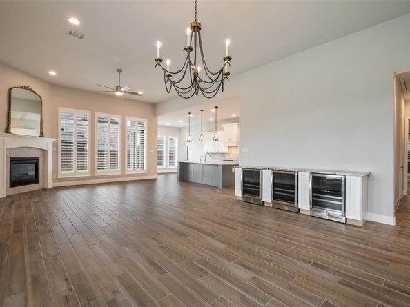 1008  Turtle Creek Avenue , Denton Texas 76210