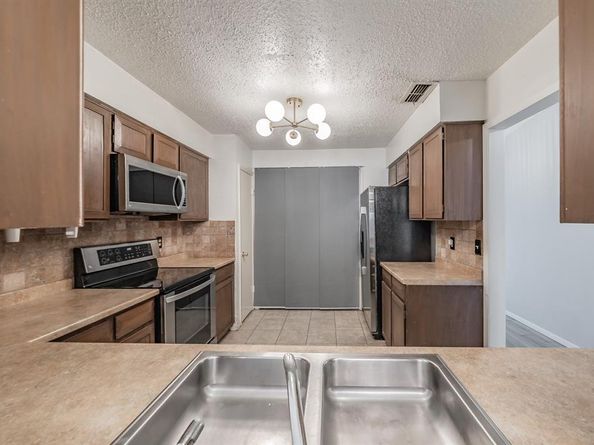 6107  Spyglass Lane , Garland Texas 75043