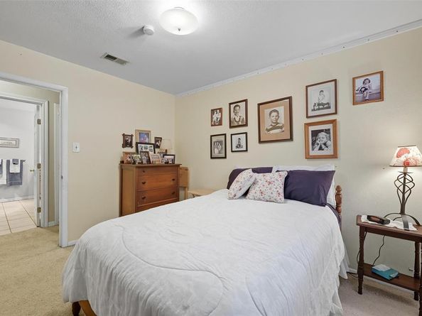 1703  Park Hill Drive , Arlington Texas 76012